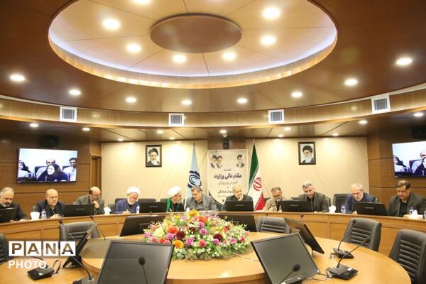 نشست پیشکسوتان تعلیم و تربیت شهرستان دامغان با وزیر آموزش و پرورش