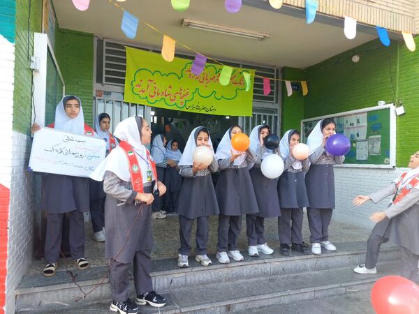 صبحگاه شاد مدارس دخترانه استان اصفهان در قالب طرح «نوجوان شاد ایرانی (نشا)»
