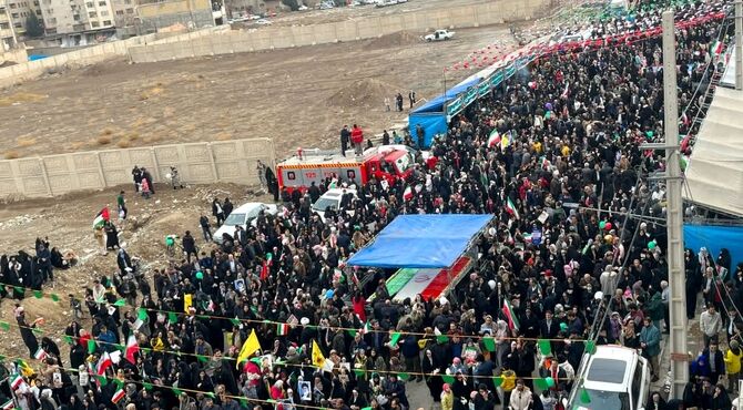تاریخ تکرار نشد، ادامه پیدا کرد