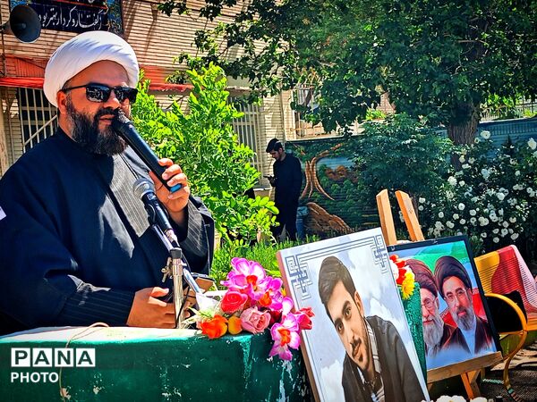 نواختن زنگ سپاس معلم در شهرستان کاشمر