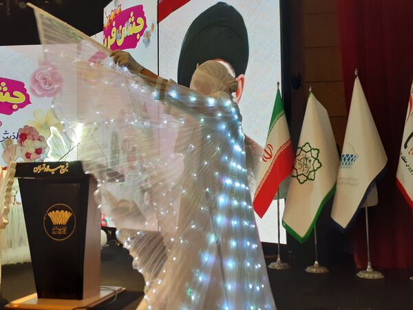 جشن تکلیف با شکوه ۲۰۰۰ نفره دانش‌آموزان کلاس سومی منطقه ۱۷
