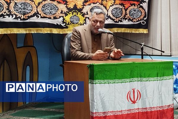 گردهمایی انجمن شعر و ادب فرهنگیان در دبستان طالقانی ناحیه دو شهرری 