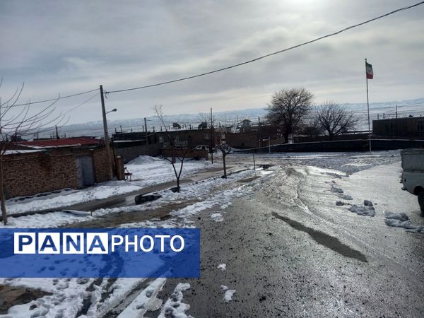 بارش برف زمستانی در روستا بتو 