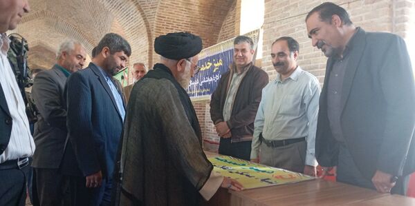 میز خدمت در نماز جمعه هفته چهارم آبان ماه در نیشابور