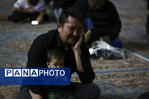 حال و هوای مسجد جمکران در شب عاشورای حسینی(ع)