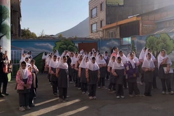 مراسم بزرگداشت ولادت حضرت زینب (س) و تجلیل از اولیای پرستار در دبستان ولیعصر و بهار معرفتِ شهرستان‌فیروزکوه