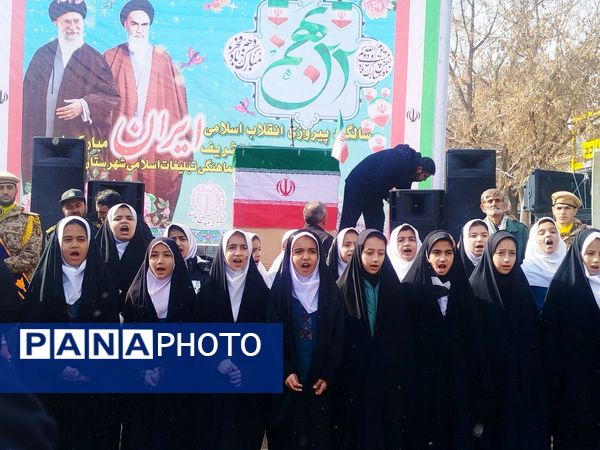 پاسخ حماسی مردم انقلابی فاروج به استکبار جهانی با حضور در راهپیمایی ۲۲بهمن 