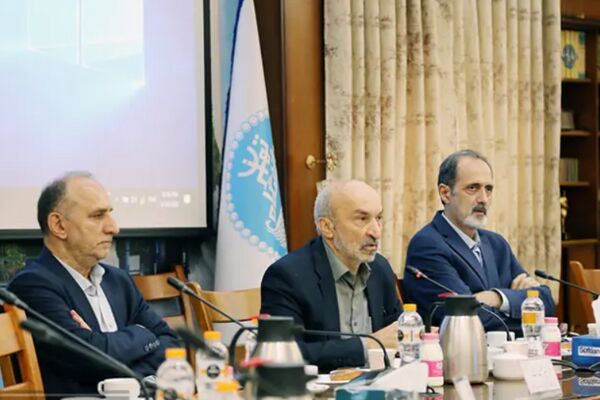 آغاز فصل جدید تحول در دانشگاه تهران؛ از هوشمندسازی فرآیندها تا ارتقای رتبه‌های بین‌المللی / سال تحصیلی آینده، سال تحول ساختاری و هوشمندسازی دانشگاه خواهد بود 
