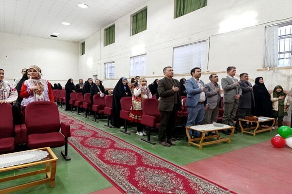 برگزاری مراسم شب فرهنگی و هنری در فاروج