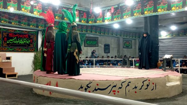 عطر غربت فاطمی در مارکده پیچید