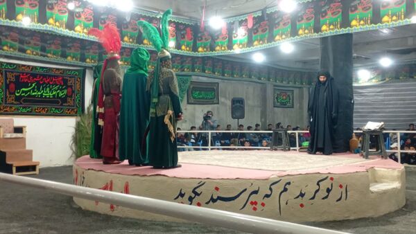 عطر غربت فاطمی در مارکده پیچید