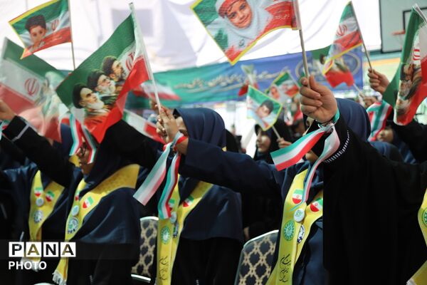 جشن شکوفه ها با حضور وزیر آموزش و پرورش 