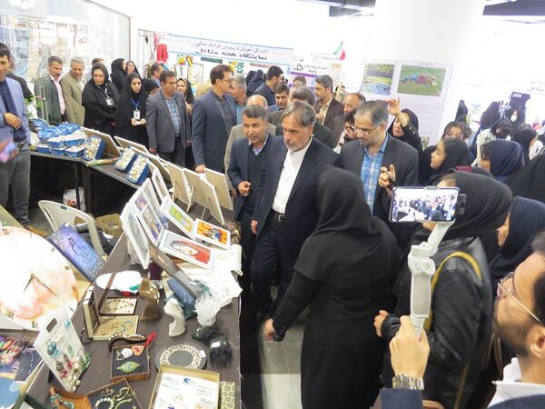 افتتاحیه نمایشگاه استانی به‌مناسبت هفته مشاغل در شهرستان بجنورد 
