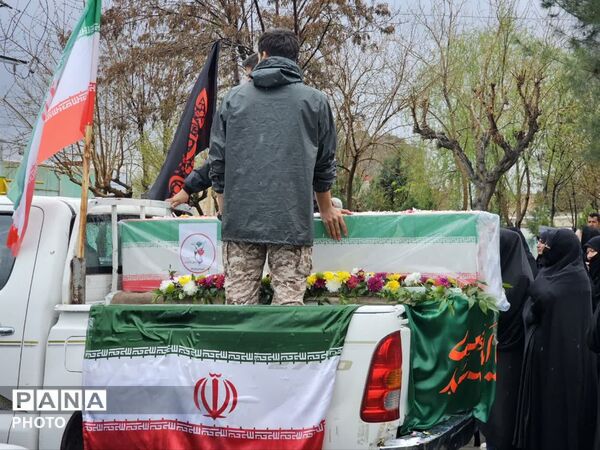 مراسم تشییع و تدفین پیکر پاک شهیدان والامقام محمد رنجبر کهن و مجید رستمی در نظرآباد
