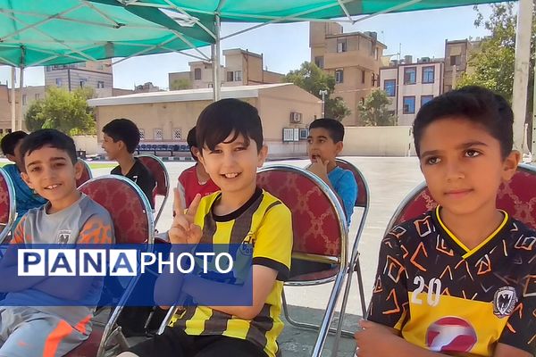 آیین افتتاحیه زمین چمن مصنوعی دبستان علی بن ابیطالب (ع) باقرشهر 