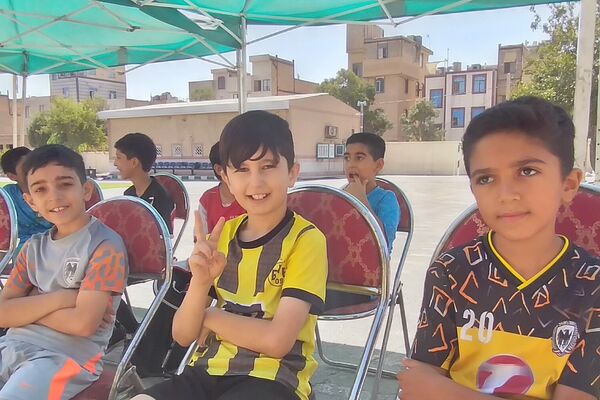 آیین افتتاحیه زمین چمن مصنوعی دبستان علی بن ابیطالب (ع) باقرشهر 