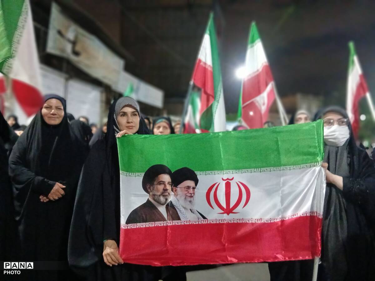 نه تنها صدایمان خاموش نمی شود بلکه بلند‌تر هم می شود 