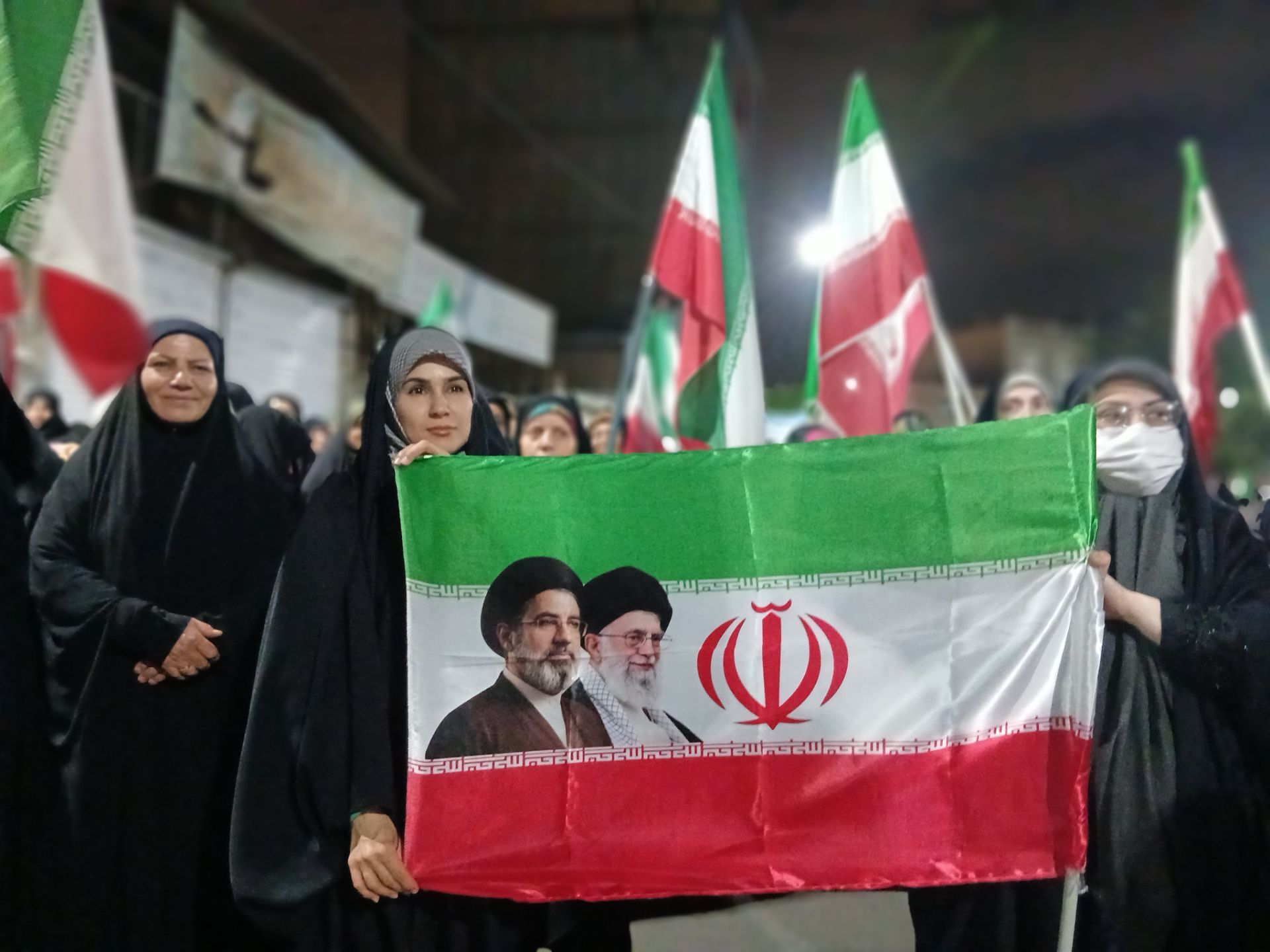 نه تنها صدایمان خاموش نمی شود بلکه بلند‌تر هم می شود 