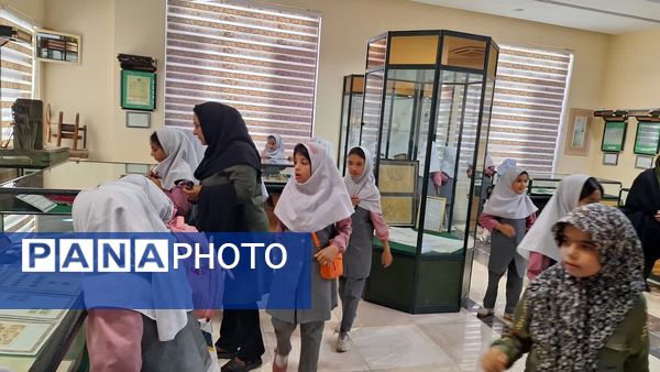 بازدید مدارس شهرستان کاشمر از موزه زیارتگاه شهید آیت الله مدرس (ره)