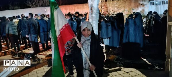 نماز استغاثه امام زمان(عج) در راهپیمایی 