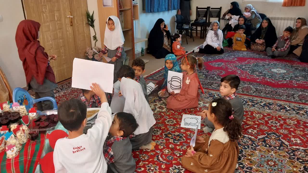 جشن یلدایی مهد شکوفه‌های نور دارالقرآن حضرت زهرا (س) در شیروان