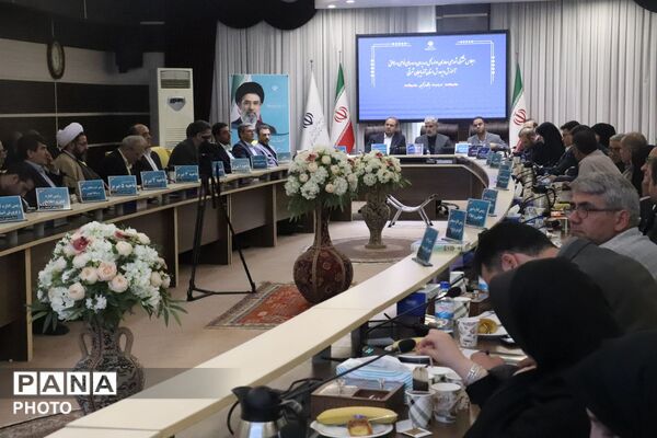 اجلاس شورای معاونین و مدیران آموزش و پرورش آذربایجان شرقی با حضور معاون وزیر 