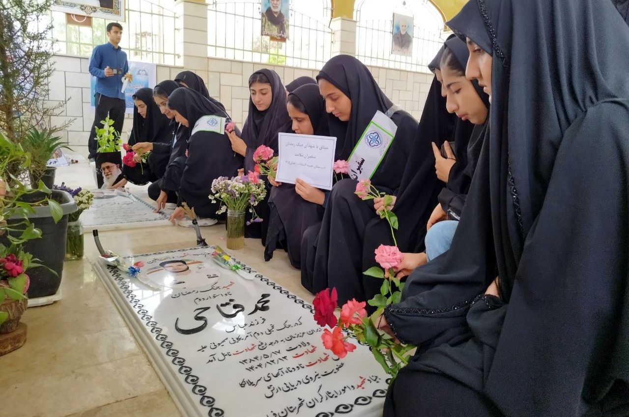 تجدید میثاق سفیران سلامت زاهدشهر با آرمان‌های شهدا