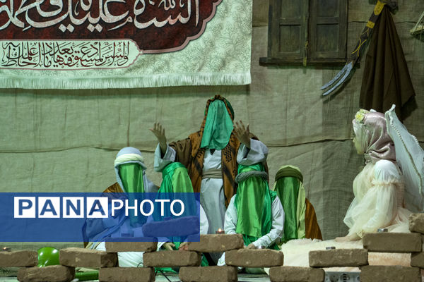 اجرای نمایش حدیث کساء و تشییع نمادین حضرت زهرا(س) توسط دانش آموزان دبستان حضرت زینب(س) 