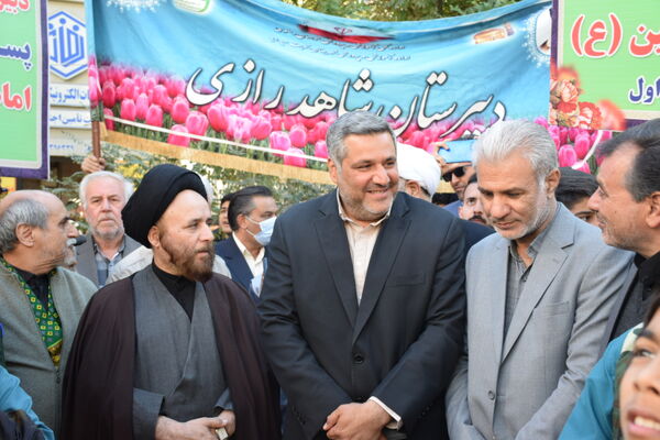 حماسه حضور نوجوانان تربت‌حیدریه در روز دانش‌آموز