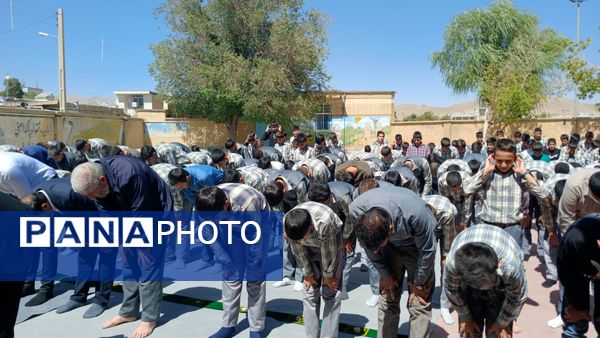 جشن آغاز سال تحصیلی در دبیرستان نمونه دولتی شهید حاج قاسم سلیمانی بن 