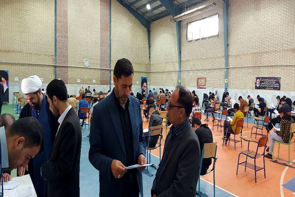 بازدید ستادی از حوزه‌های برگزاری امتحانات نهایی در شهرستان فاروج 
