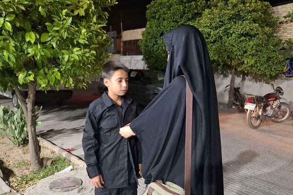 راه را باز نمایید...محرم آمد