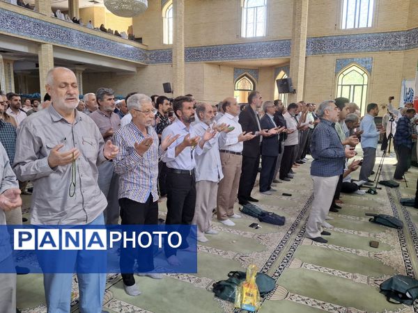 حضور مردم و  فرهنگیان متدین ملارد در صفوف نماز جمعه 