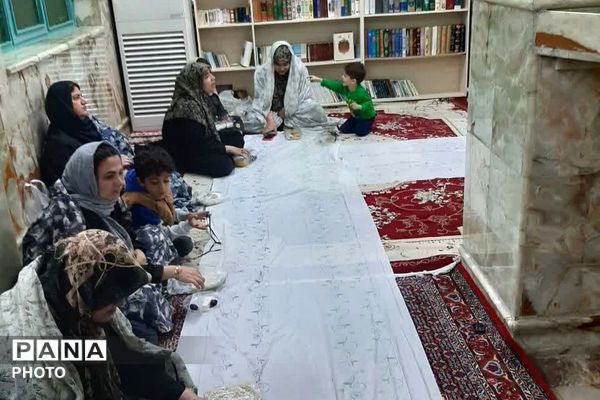 آیین افطاری ماه مبارک رمضان در امامزاده عمادالدین رباط‌کریم