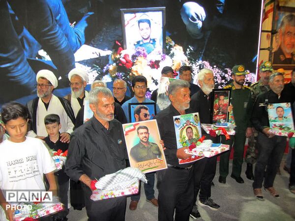 مراسم گرامیداشت آقای شهید ایران و یادبود شهدای شهرستان فلاورجان در اردوگاه شهید بهشتی اصفهان