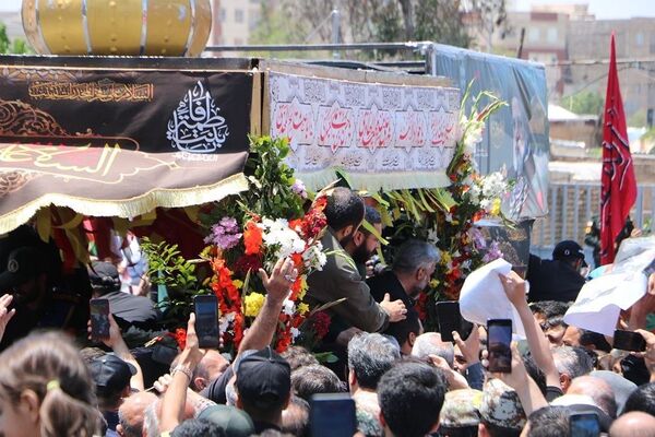وداع با پیکر مطهر شهید حسین امیرعبدالهیان در شهرستان ری