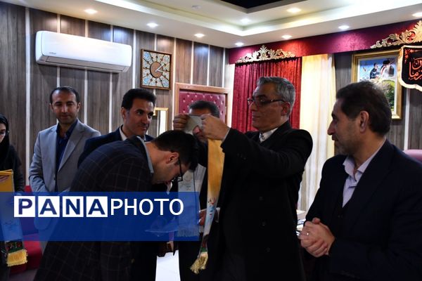 جلسه دانش‌آموزان نخبه عشایر فارس در طرح بنیاد پروفسور مهبودی