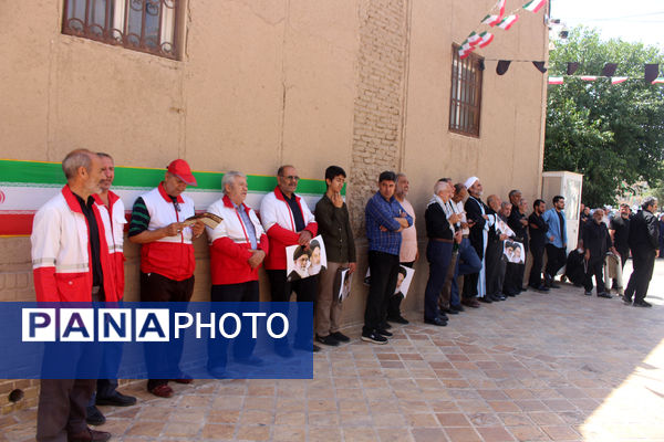 اجتماع مردم قم به‌مناسبت قیام 15 خرداد در مقابل بیت تاریخی امام خمینی(ره)