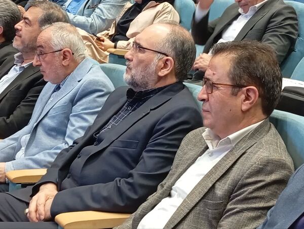 آیین تجلیل از واحدهای نمونه استاندارد و سفیران دانش‌آموزی استاندارد