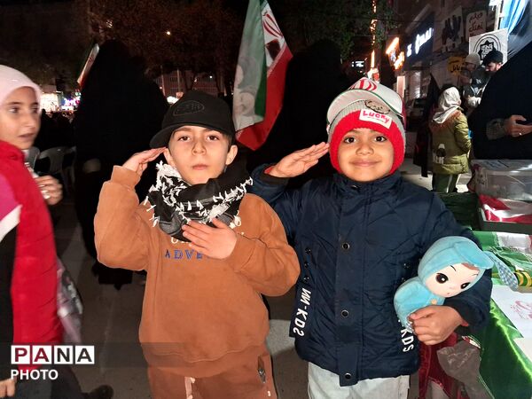 سربازان دهه نودی در قلب میدان 