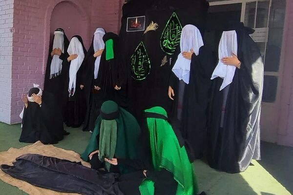 برگزاری نمایش مذهبی به مناسبت شهادت حضرت فاطمه الزهرا (س)در مدرسه پیام قرآن اسلامشهر