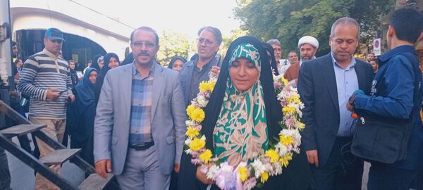 جلوه‌هایی از اجتماع مردم بجنورد در تجلیل از بانوی شجاع رسانه ملی