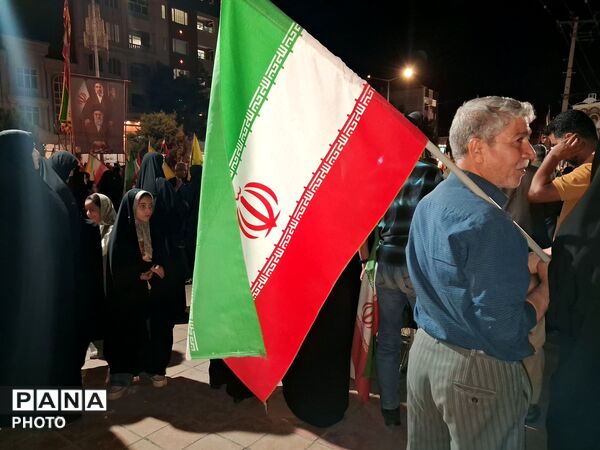 خروش ملت ایران در شب نود و پنجم حماسه میدان داری-٢