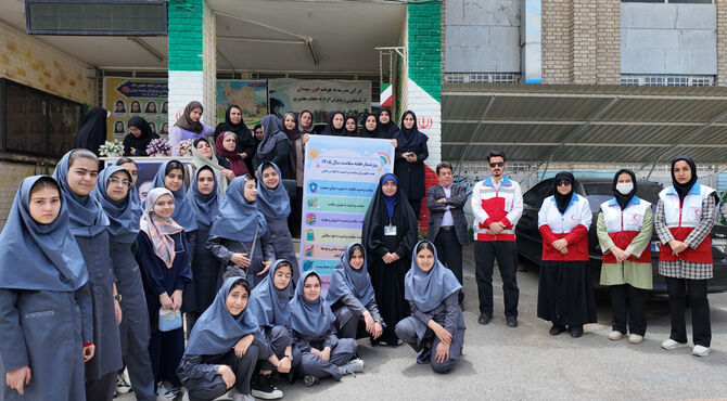 آموزش کمک‌های اولیه در دبیرستان حقیقی‌پاک کرمانشاه
