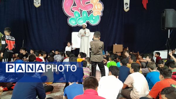 کلاس درس و اخلاق برای معتکفین اعتکاف دانش‌آموزی «سه روز در بهشت»