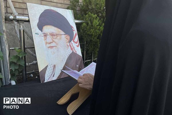 مشهد در سوگ؛ بدرقه باشکوه رهبر شهید انقلاب در جوار بارگاه رضوی