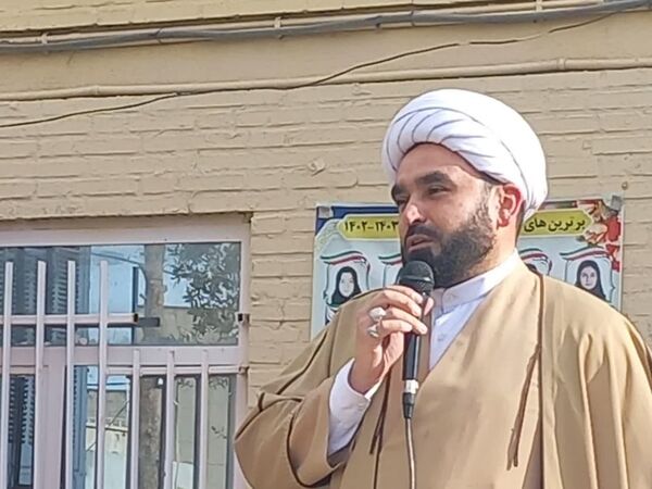 برگزاری بهار همدلی شکوه مهربانی جشن نیکوکاری در دبیرستان عفت