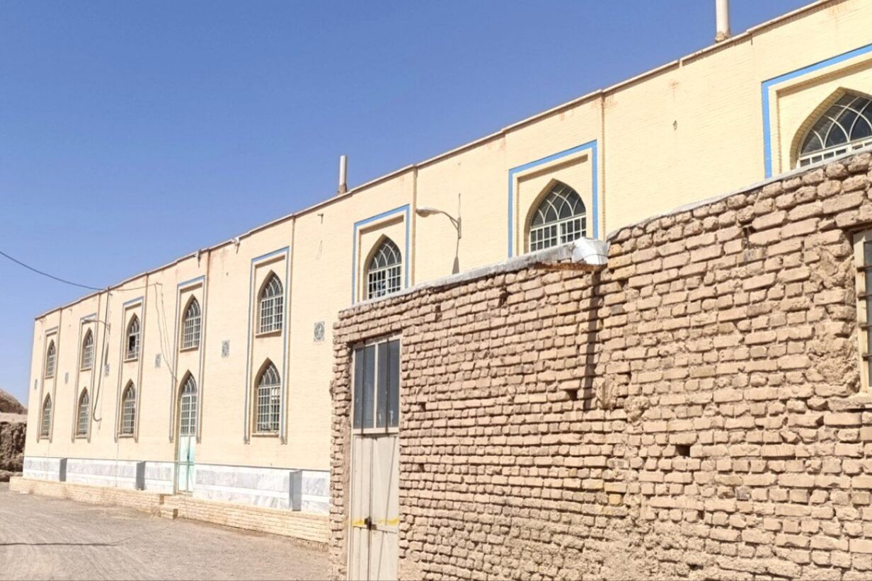 سفری به دل «قلعه قورتان» در شهرستان ورزنه