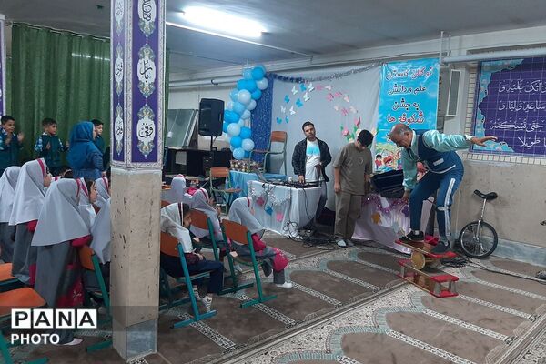 جشن شکوفه‌ها در مدرسه ال‌محمد کهریزک