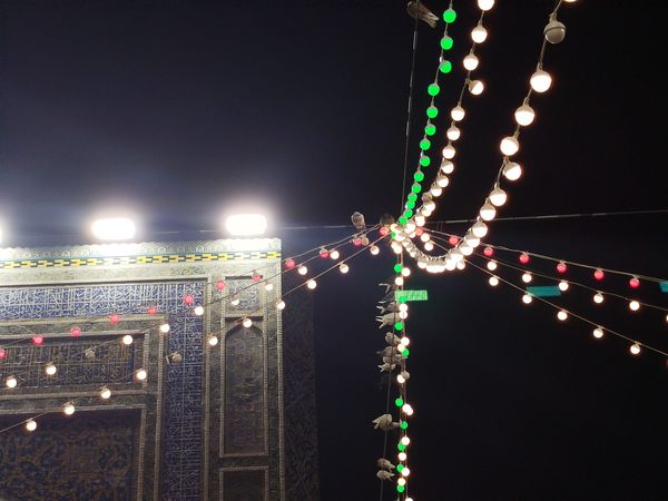 مشهد مقدس در تب‌وتاب جشن ولادت نخستین امام شیعیان  